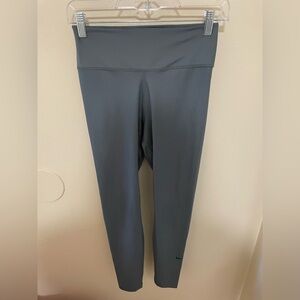 ✨Nike Women’s Dri-Fit Leggings Size S